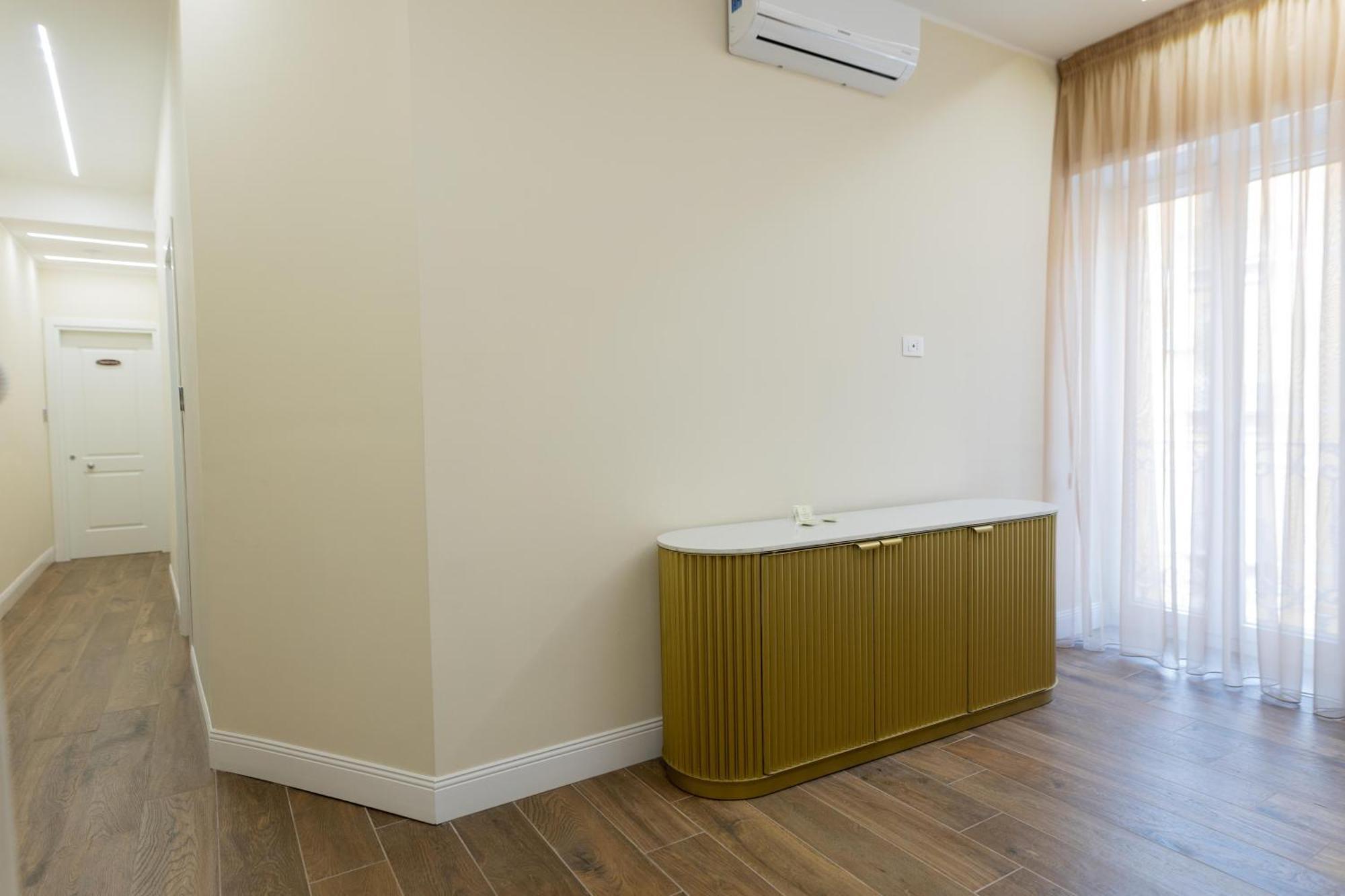 Ianno Napoli Rooms ภายนอก รูปภาพ
